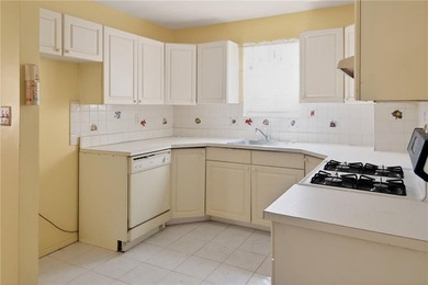Welcome to 1026 East 86th Street-a rare find in prime Canarsie - photo 23