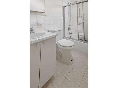 Welcome to 1026 East 86th Street-a rare find in prime Canarsie - photo 27