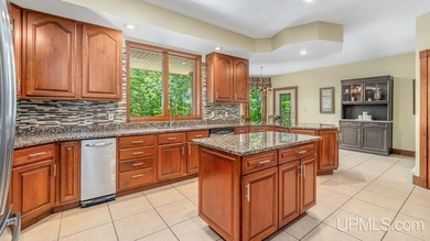 Some homes simply check the boxes. This one defines the - photo 9