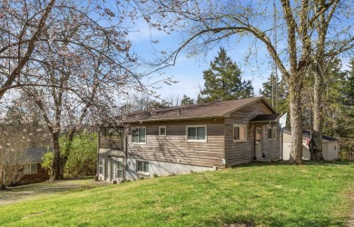 Lake Home For Sale in Nancy, Kentucky