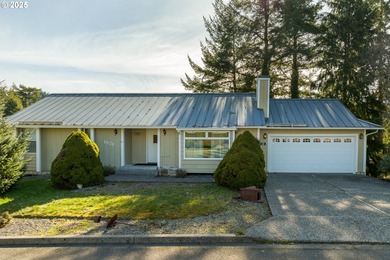 North Umpqua River Home For Sale in Reedsport Oregon