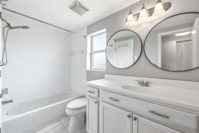 Enjoy the Florida waterfront lifestyle with convenient Gulf - photo 2