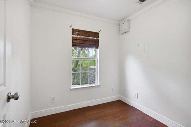 Great 4 bedroom 1800 sq. ft. waterfront house close to the - photo 11