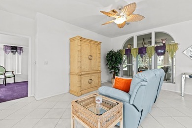WOW! HUGE PRICE DROP!!! This charming split floor plan 2 car - photo 11