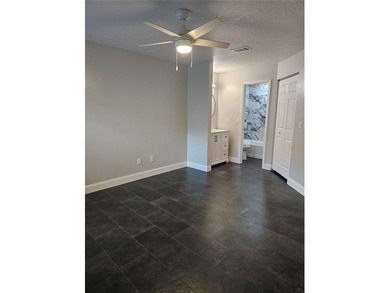 Enjoy easy access with First-Floor convenience in Regency Park - photo 12