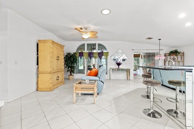 WOW! HUGE PRICE DROP!!! This charming split floor plan 2 car - photo 12
