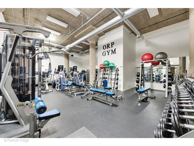 Discover this beautiful 2 BR/2 Bath split bedroom condo in River