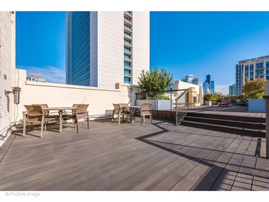 Discover this beautiful 2 BR/2 Bath split bedroom condo in River