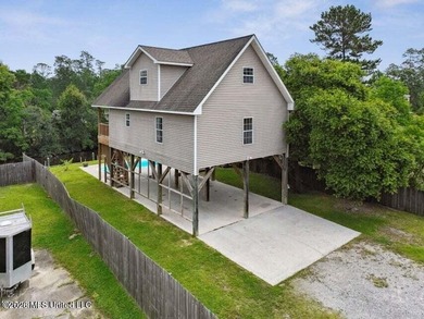 Great 4 bedroom 1800 sq. ft. waterfront house close to the - photo 15