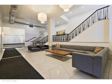 Discover this beautiful 2 BR/2 Bath split bedroom condo in River