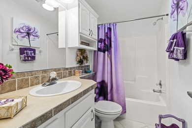 WOW! HUGE PRICE DROP!!! This charming split floor plan 2 car - photo 27