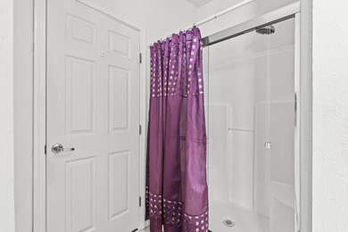 WOW! HUGE PRICE DROP!!! This charming split floor plan 2 car - photo 28