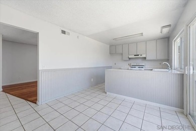 Welcome to this beautiful home featuring 2 bedrooms, 2 bathrooms - photo 9