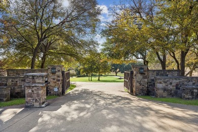 Discover an extraordinary jewel just minutes from Fort Worth - photo 40