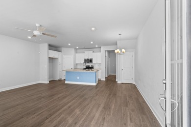 Welcome to Belle Harbor Townhomes! This beautifully maintained - photo 2