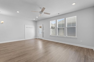Welcome to Belle Harbor Townhomes! This beautifully maintained - photo 5