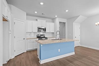 Welcome to Belle Harbor Townhomes! This beautifully maintained - photo 10