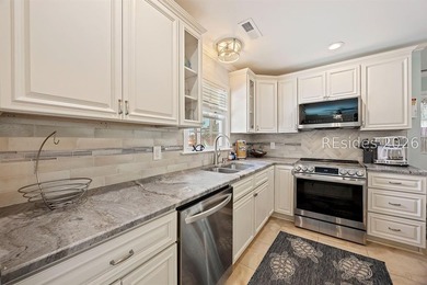 Turn-key, fully renovated beach home in the highly sought-after - photo 13