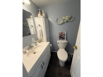 Welcome to this spacious and well-maintained 3-bedroom - photo 15