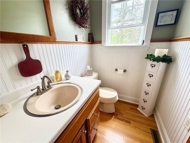 Welcome to this spacious and well-maintained home offering 1,814 - photo 18