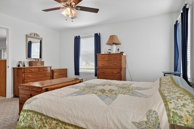 2/215 Well maintained Rancher overlooking the 8th Fairway - photo 18