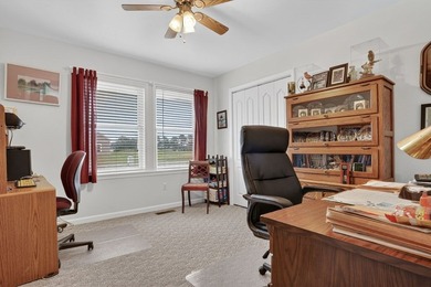 2/215 Well maintained Rancher overlooking the 8th Fairway - photo 19