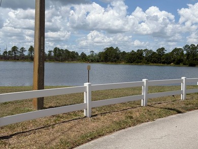 Welcome to this spacious and well-maintained 3-bedroom - photo 23