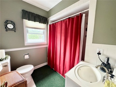 Welcome to this spacious and well-maintained home offering 1,814 - photo 30