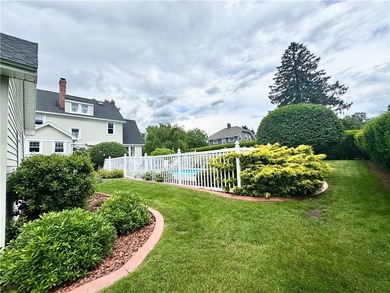 Welcome to this spacious and well-maintained home offering 1,814 - photo 44