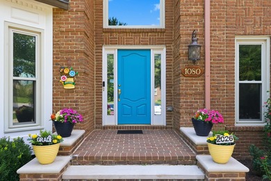 Don't miss this elegant and updated 2 story on a basement in - photo 4