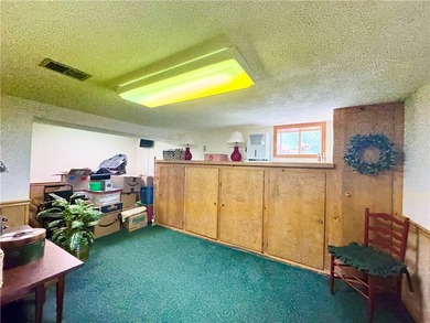 Welcome to this spacious and well-maintained home offering 1,814 - photo 47