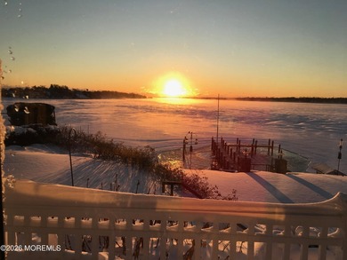 Experience breathtaking morning sunrises and dramatic, sweeping - photo 10