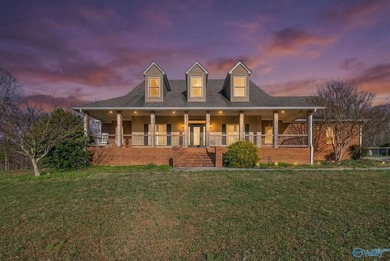 (private lake, pond, coastal) Home For Sale in Scottsboro Alabama