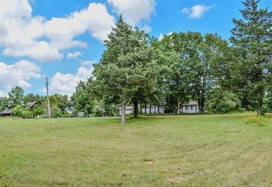 A rare opportunity to own waterfront property on beautiful Lake - photo 14