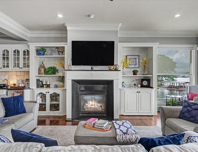 Experience luxury lake living at its finest in the prestigious - photo 18