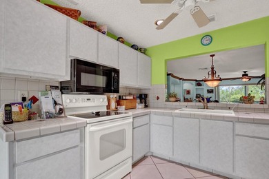 Excellent opportunity to own this 2 bed, 2 bath home close to - photo 20