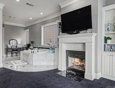 Experience luxury lake living at its finest in the prestigious - photo 23