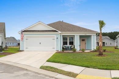 LIKE NEW CONSTRUCTION, 3 SPACIOUS BEDROOMS & A FLEX ROOM - photo 1