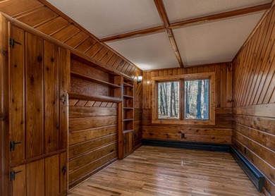 Completely renovated and charming property on wooded 0.75 Acre - photo 8