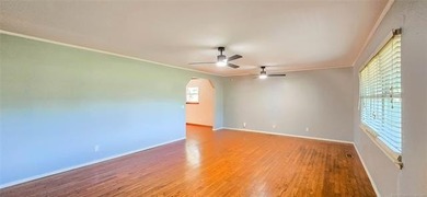 HOME SWEET HOME-JUST MINUTES FROM THE LAKE! Discover the perfect - photo 11