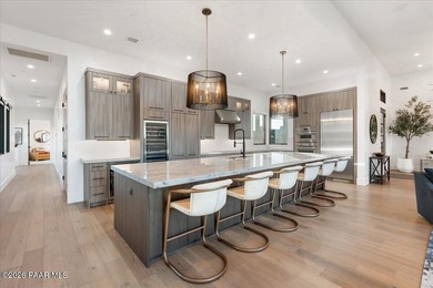 Experience this Beautiful Architecturally Refined Mountain - photo 15