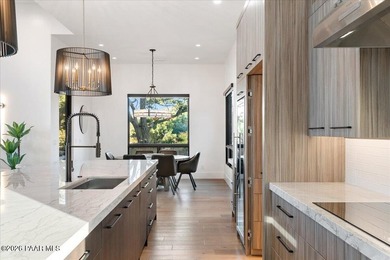 Experience this Beautiful Architecturally Refined Mountain - photo 20