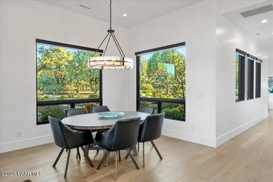 Experience this Beautiful Architecturally Refined Mountain - photo 21