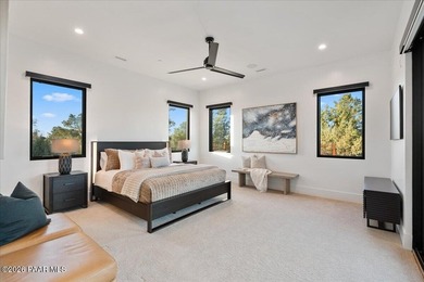 Experience this Beautiful Architecturally Refined Mountain - photo 22