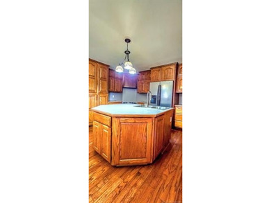 HOME SWEET HOME-JUST MINUTES FROM THE LAKE! Discover the perfect - photo 23