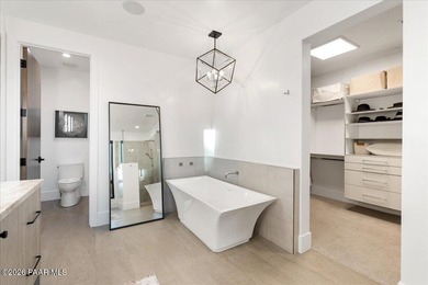 Experience this Beautiful Architecturally Refined Mountain - photo 27