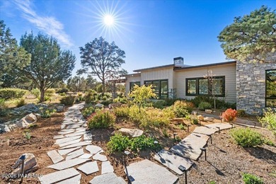 Experience this Beautiful Architecturally Refined Mountain - photo 40