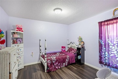 Virtually Staged. Welcome Home to Tavares!
Filled with warmth - photo 10
