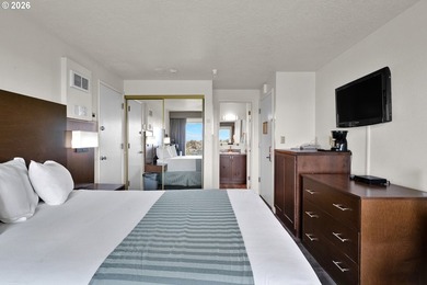 Only Ocean front Condo development in the Florence area! This is - photo 6