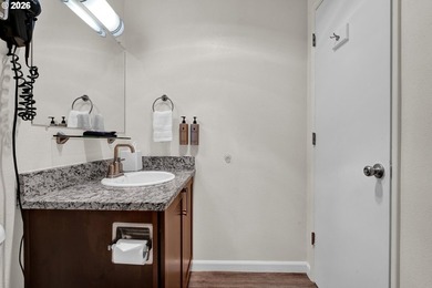Only Ocean front Condo development in the Florence area! This is - photo 9